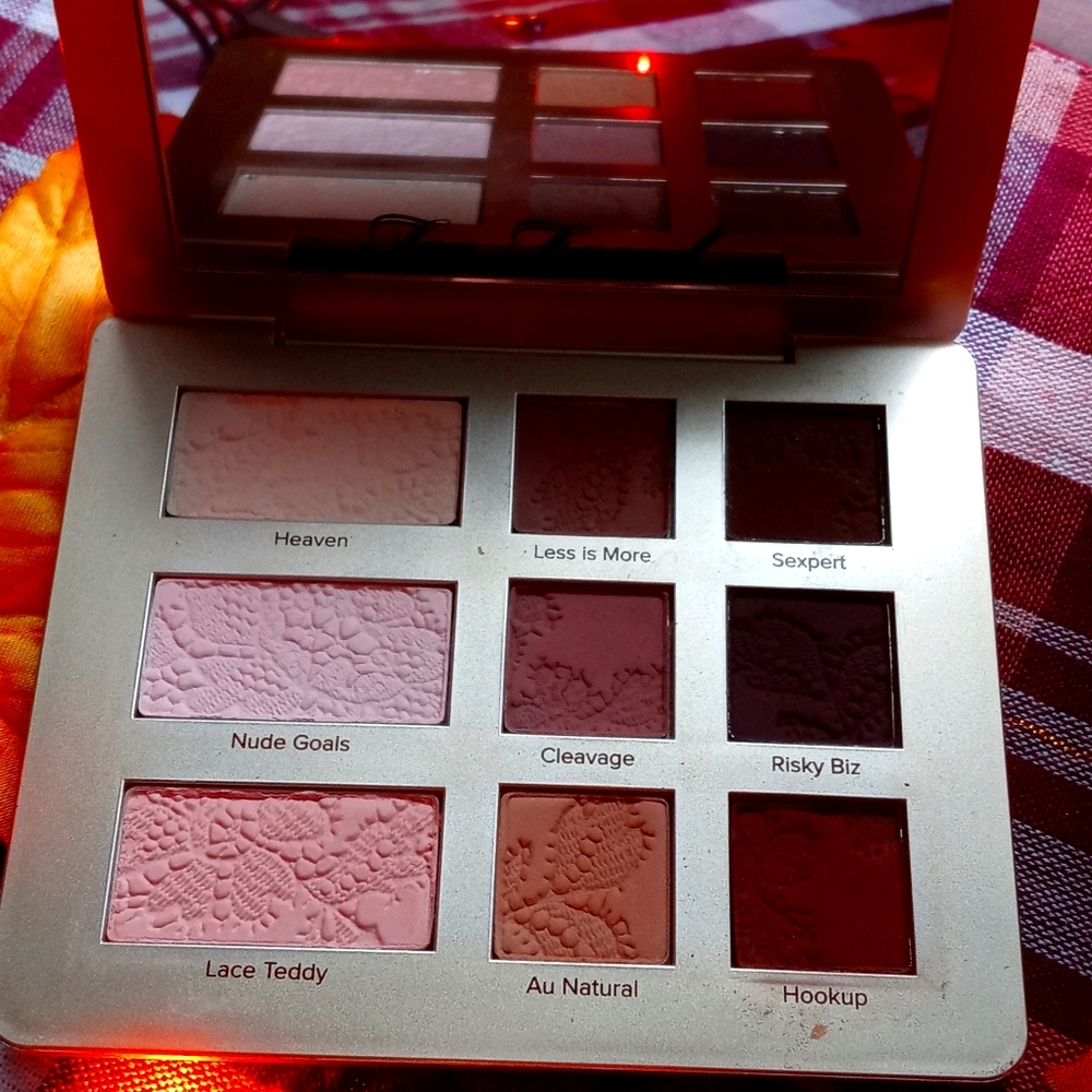 New! Neutral Matte Ete Shadow Pallette